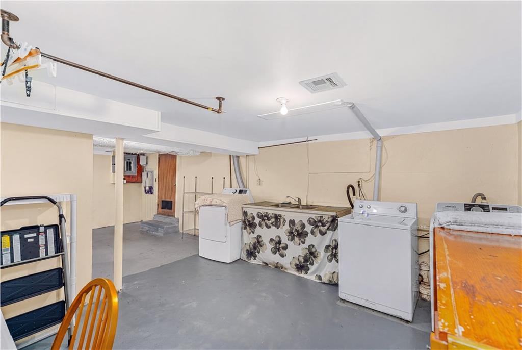 39 Bolton Avenue Property Photo 38