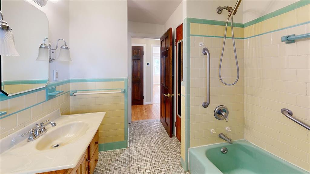 11 Harris Avenue Property Photo 16