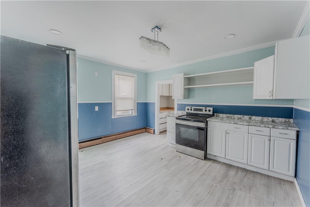 190 192 Manton Avenue Property Photo 5