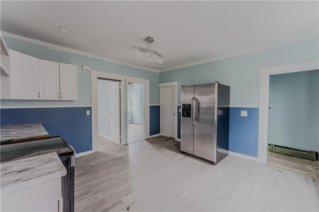 190 192 Manton Avenue Property Photo 6