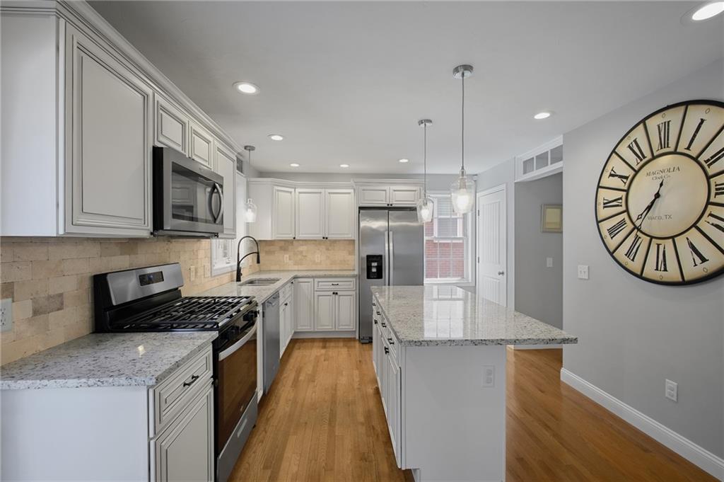 66 Christopher Street Property Photo 2
