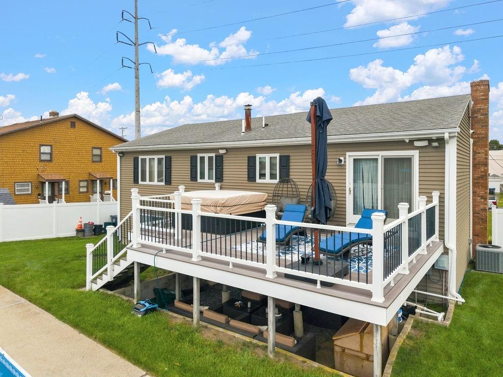 5 Kent Avenue Property Photo 6