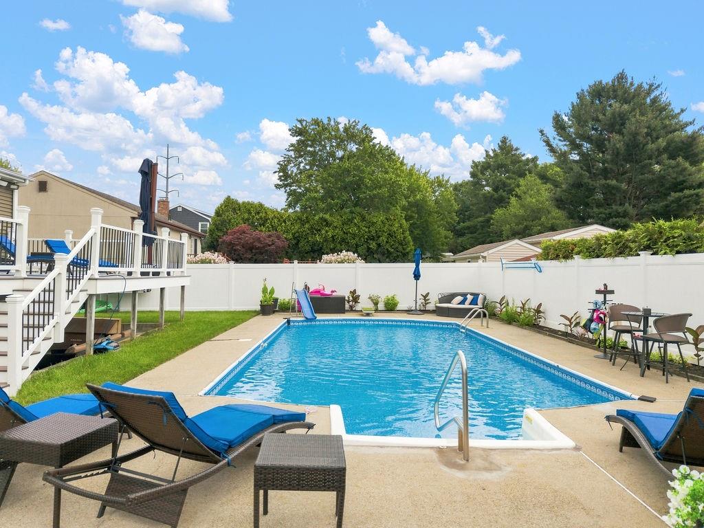 5 Kent Avenue Property Photo 9