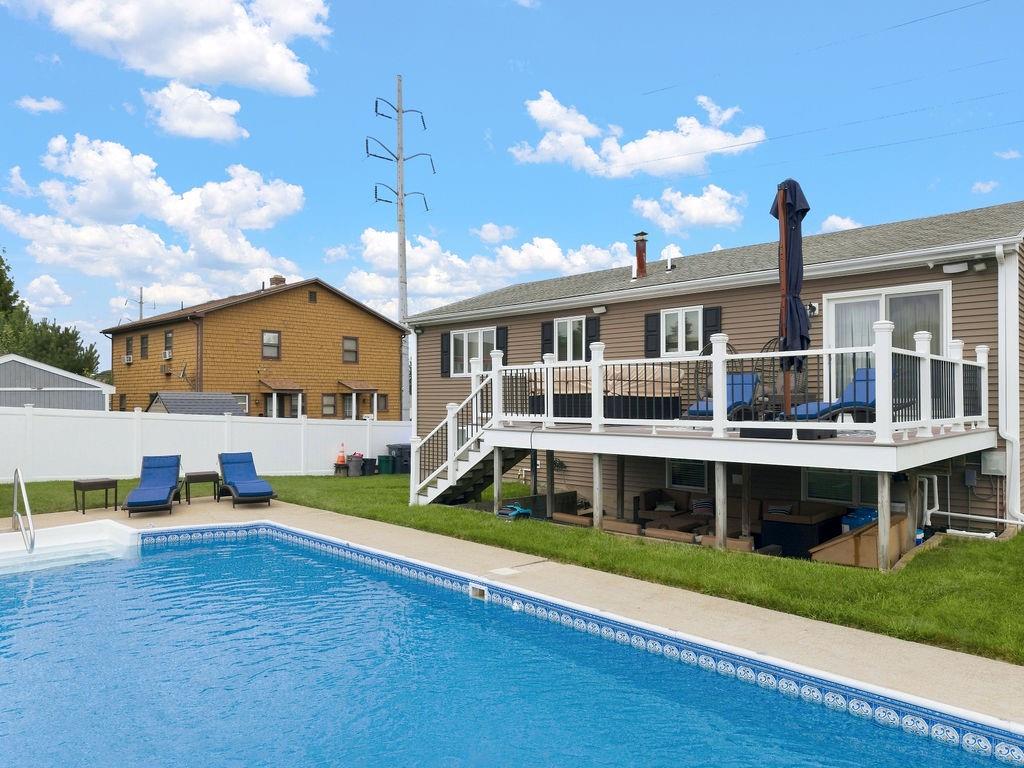 5 Kent Avenue Property Photo 11