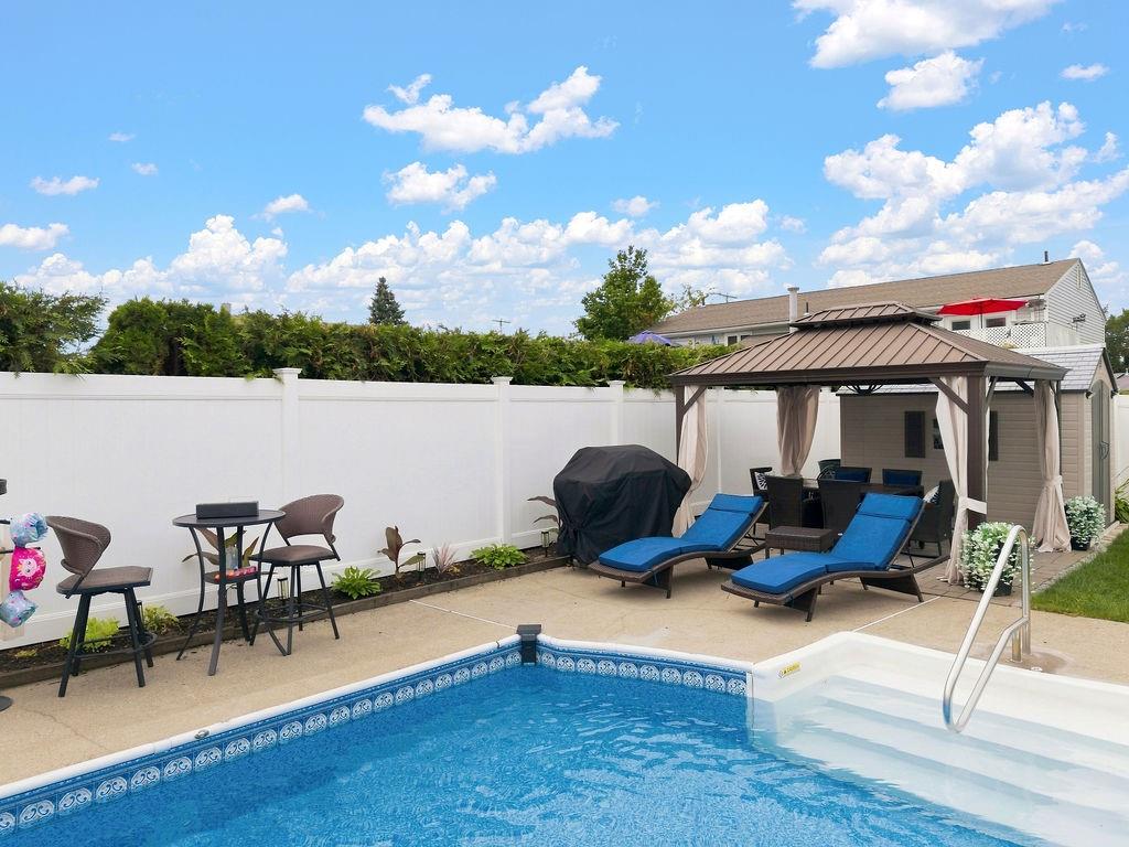 5 Kent Avenue Property Photo 12