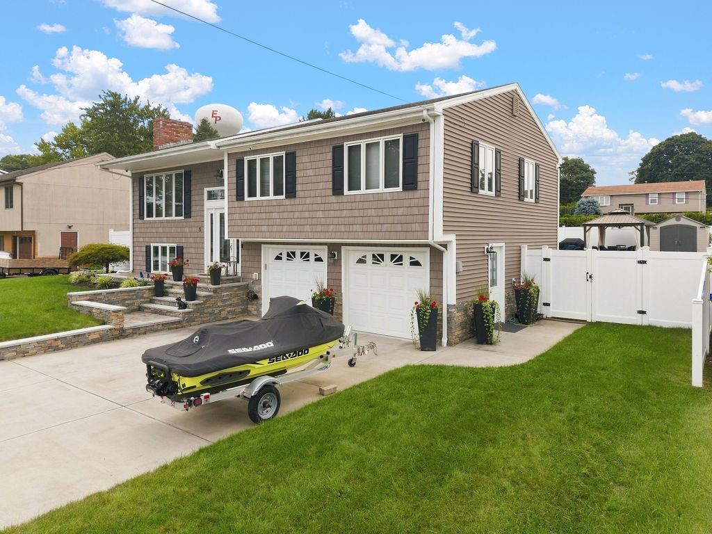 5 Kent Avenue Property Photo 13