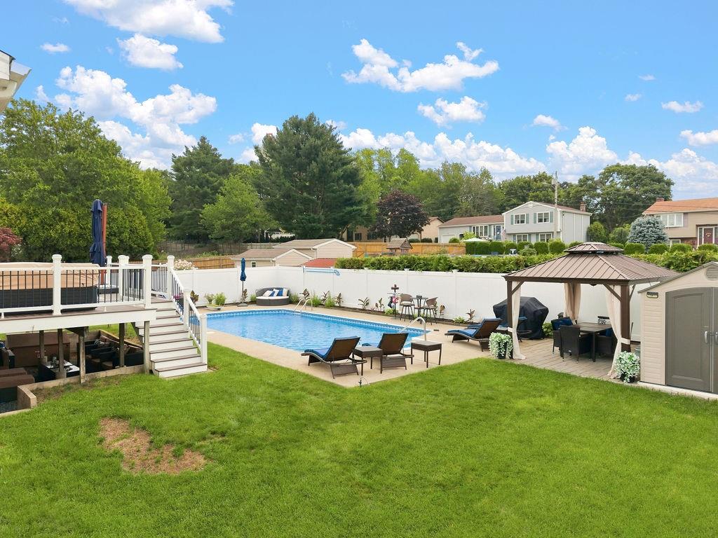 5 Kent Avenue Property Photo 14