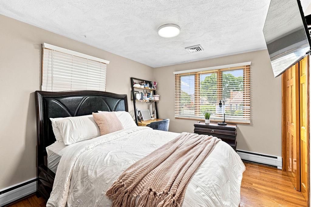 5 Kent Avenue Property Photo 34