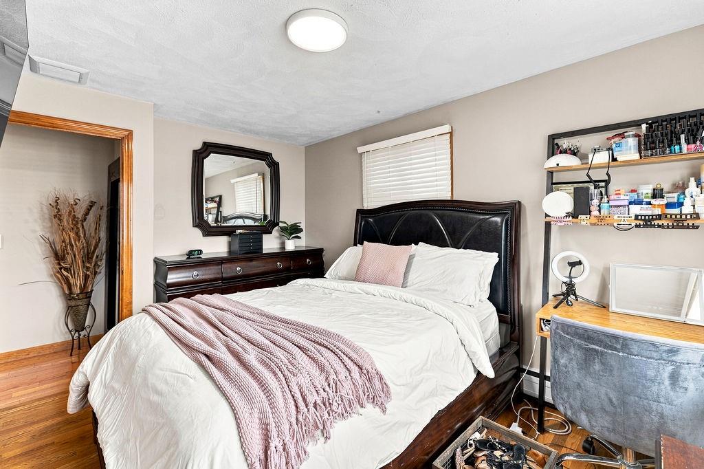 5 Kent Avenue Property Photo 35