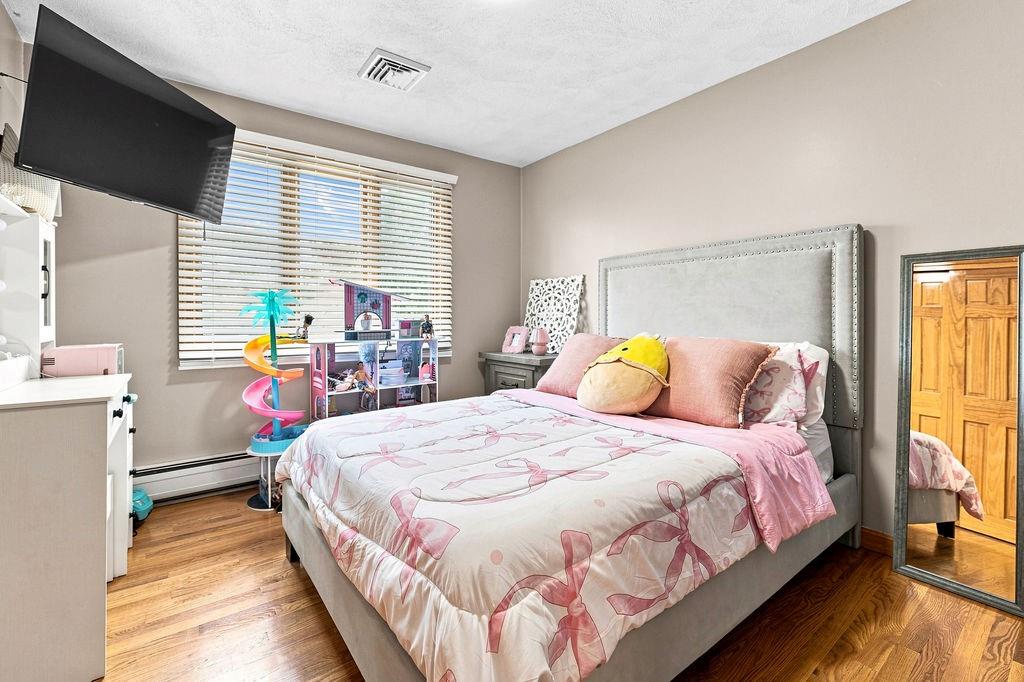 5 Kent Avenue Property Photo 36