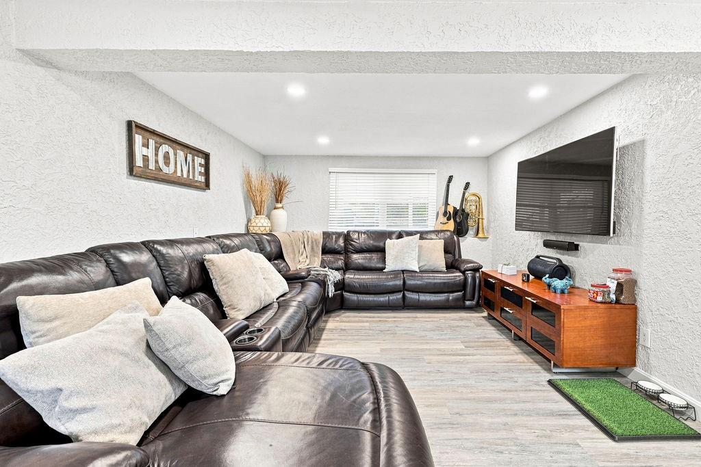 5 Kent Avenue Property Photo 37