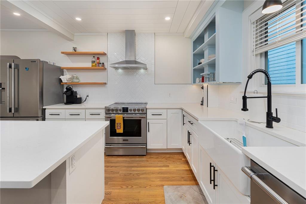 31 Slocum Street Property Photo 8