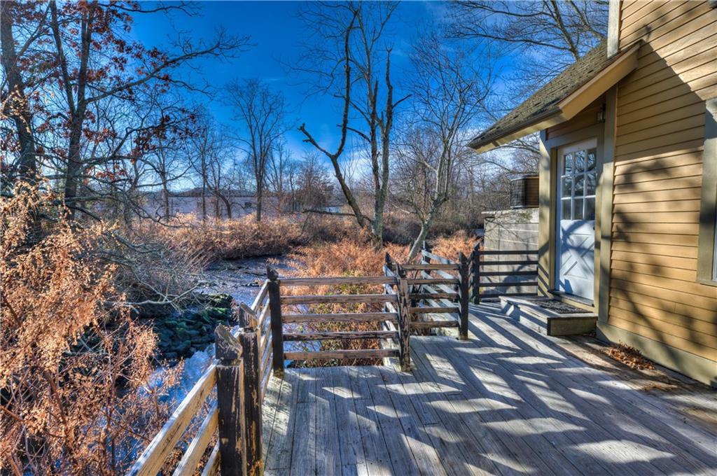 3351 Post Road Property Photo 4