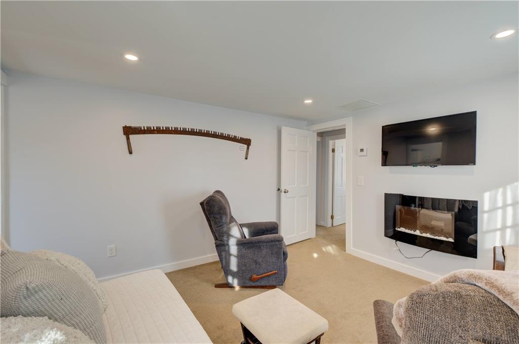 3351 Post Road Property Photo 13