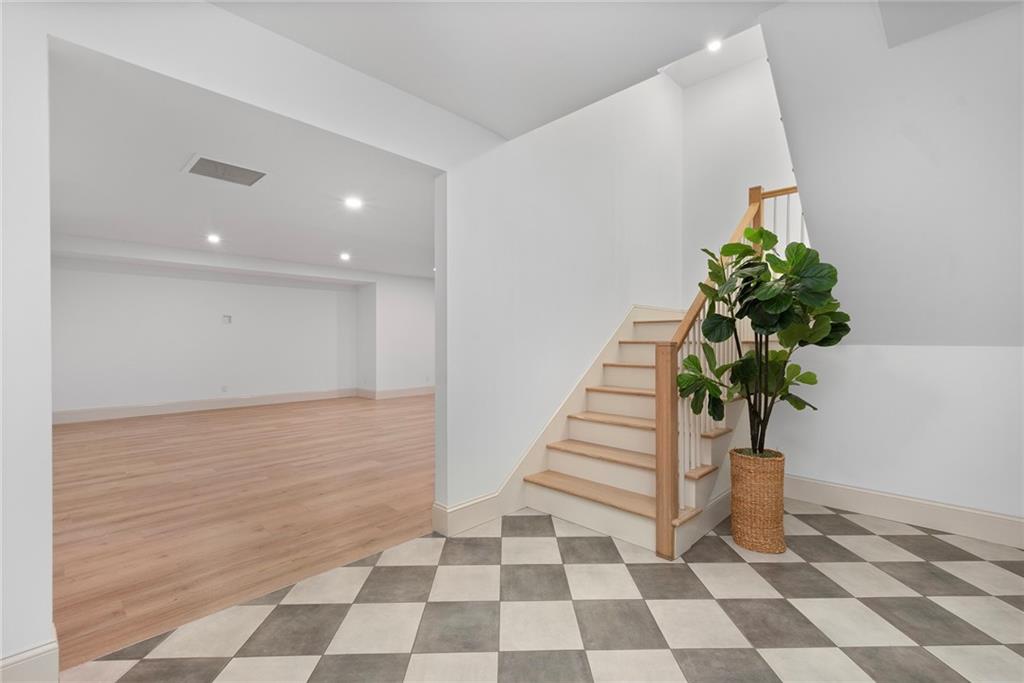251 Slater Avenue Property Photo 41