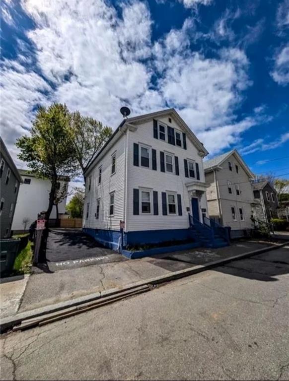 278 Sayles Street Property Photo 3