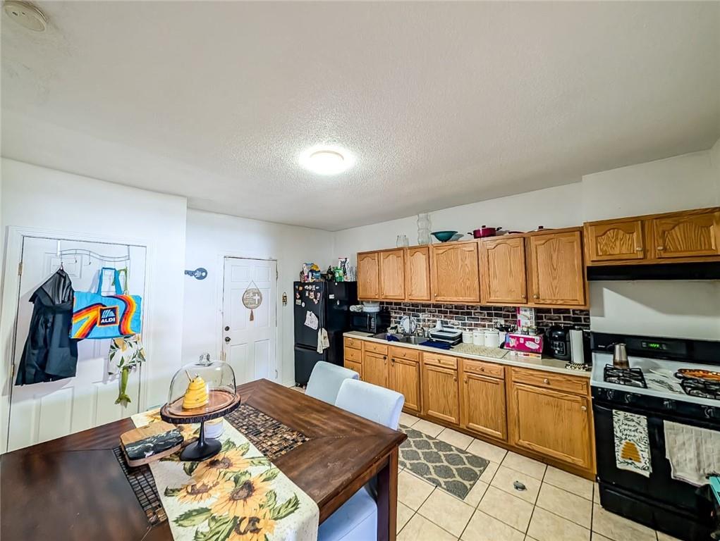 278 Sayles Street Property Photo 5