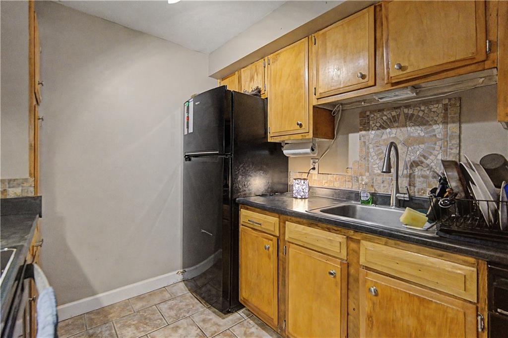 40 Cowesett Avenue Unit 27 Property Photo 8
