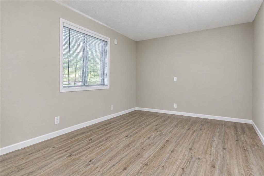 40 Cowesett Avenue Unit 27 Property Photo 14