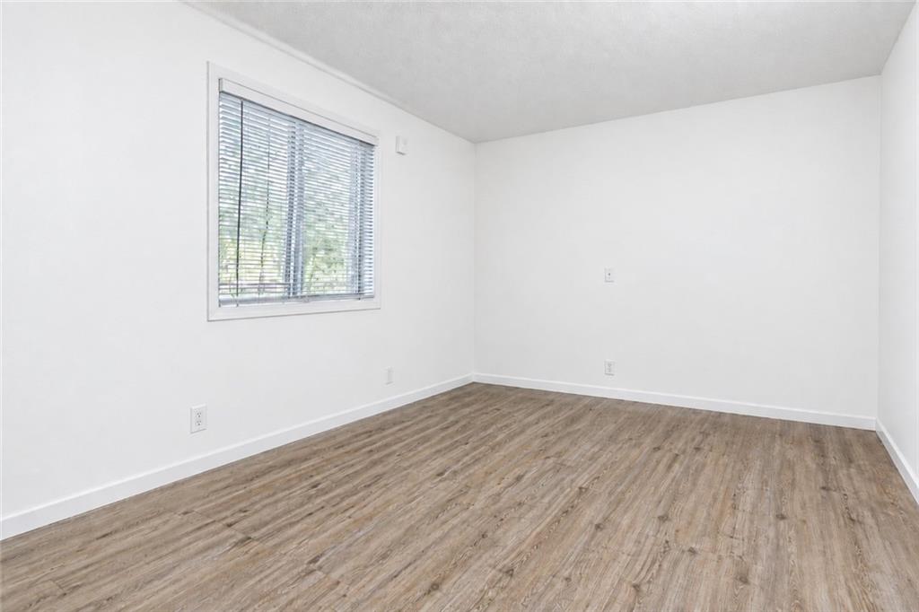 40 Cowesett Avenue Unit 27 Property Photo 15