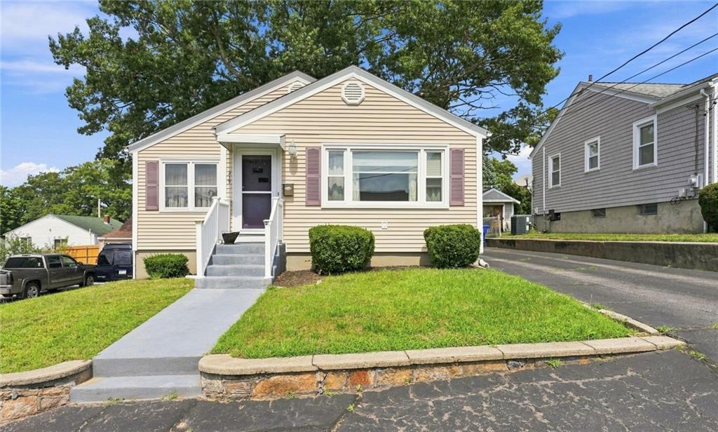 219 Grosvenor Avenue Property Photo 1