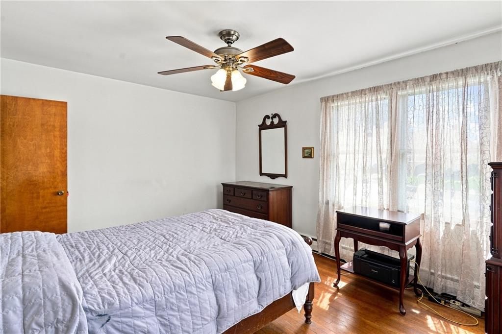 219 Grosvenor Avenue Property Photo 10