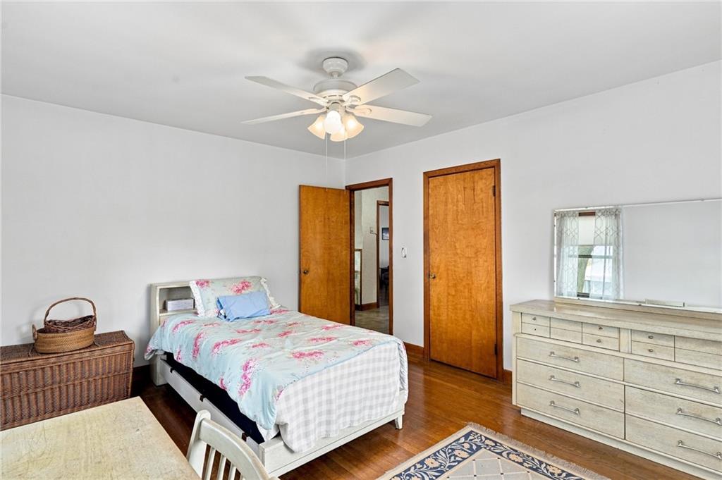 219 Grosvenor Avenue Property Photo 16