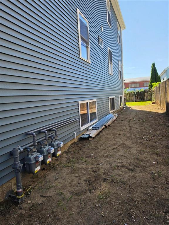 304 Swan Street Property Photo 6