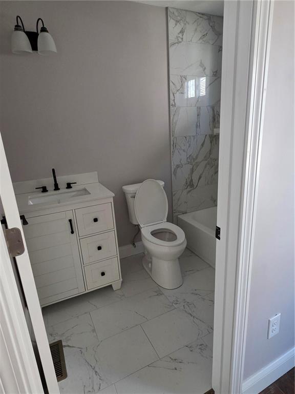 304 Swan Street Property Photo 11