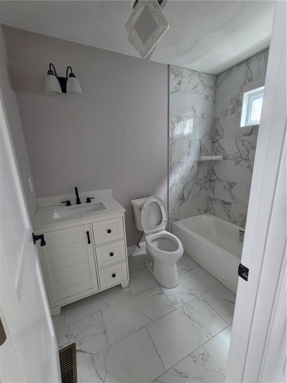 304 Swan Street Property Photo 14