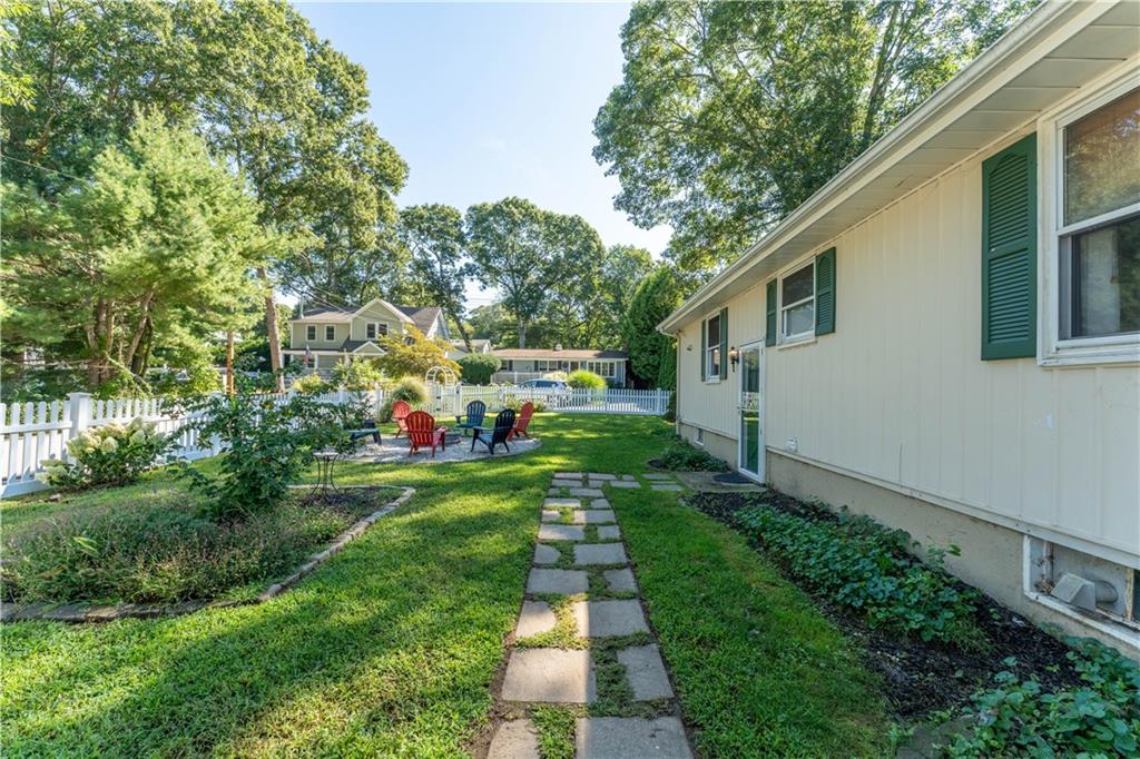 4 Wake Robin Trail Property Photo 6