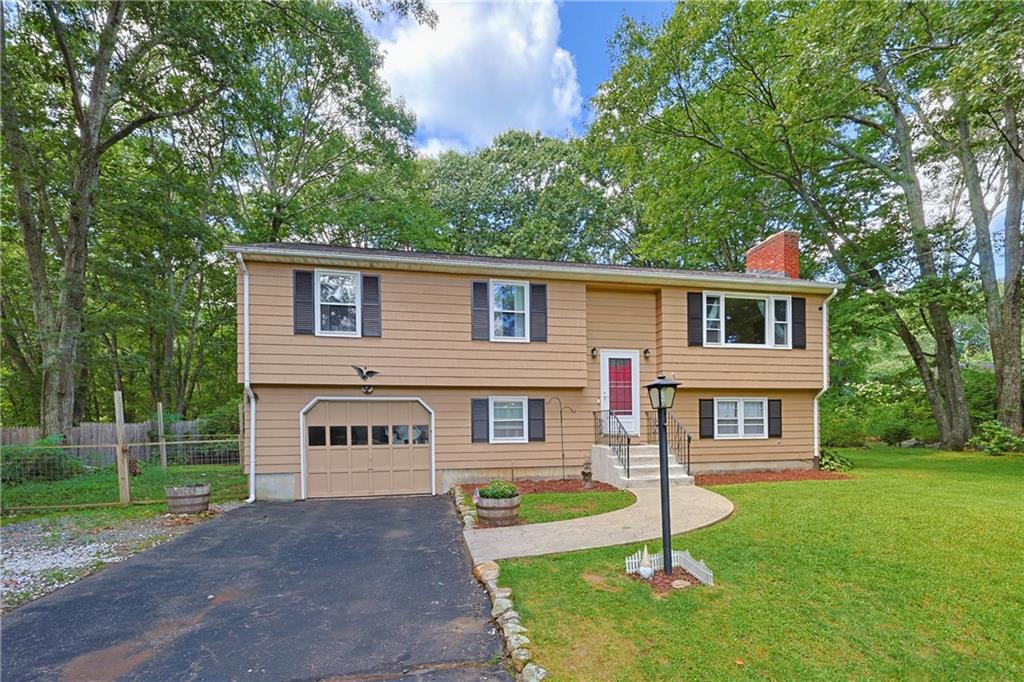 685 Twin Brook Lane Property Photo 1