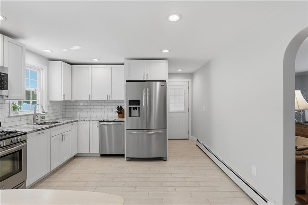 200 Rowe Avenue Property Photo 6