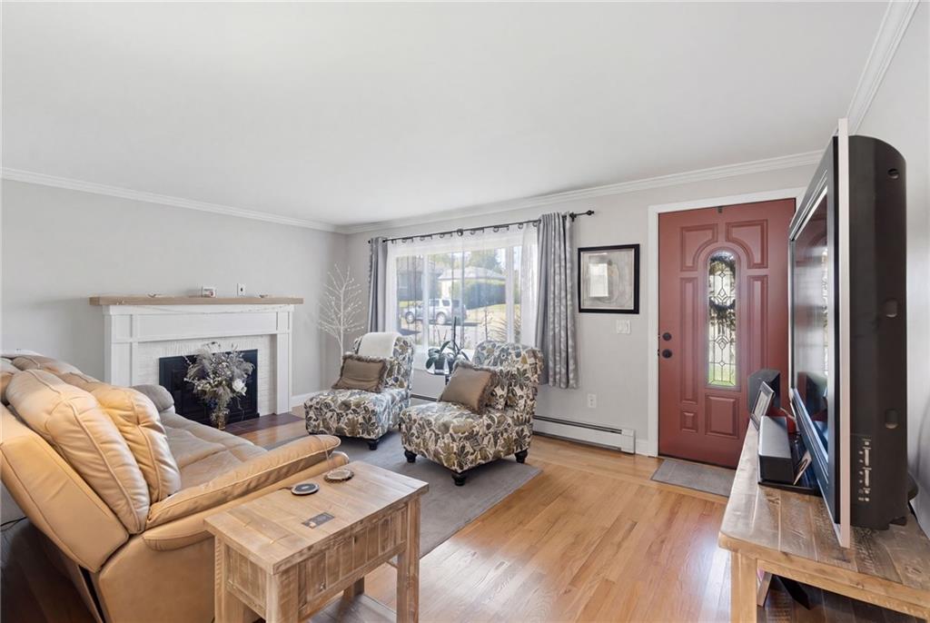 200 Rowe Avenue Property Photo 8