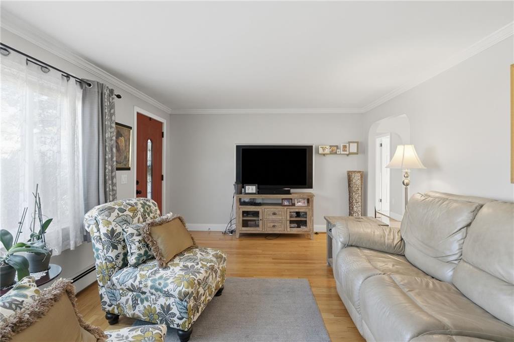 200 Rowe Avenue Property Photo 9