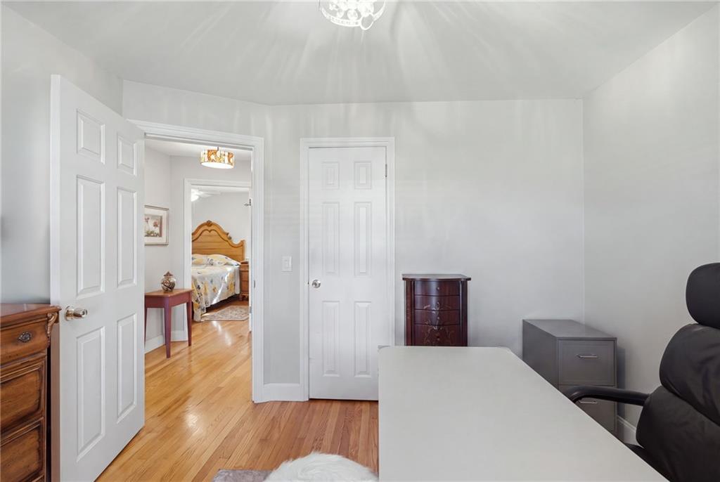 200 Rowe Avenue Property Photo 16