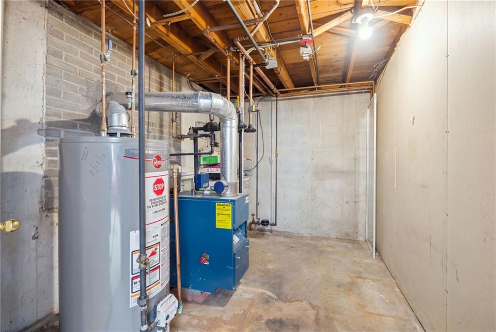 200 Rowe Avenue Property Photo 23