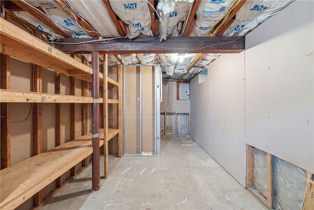 200 Rowe Avenue Property Photo 24