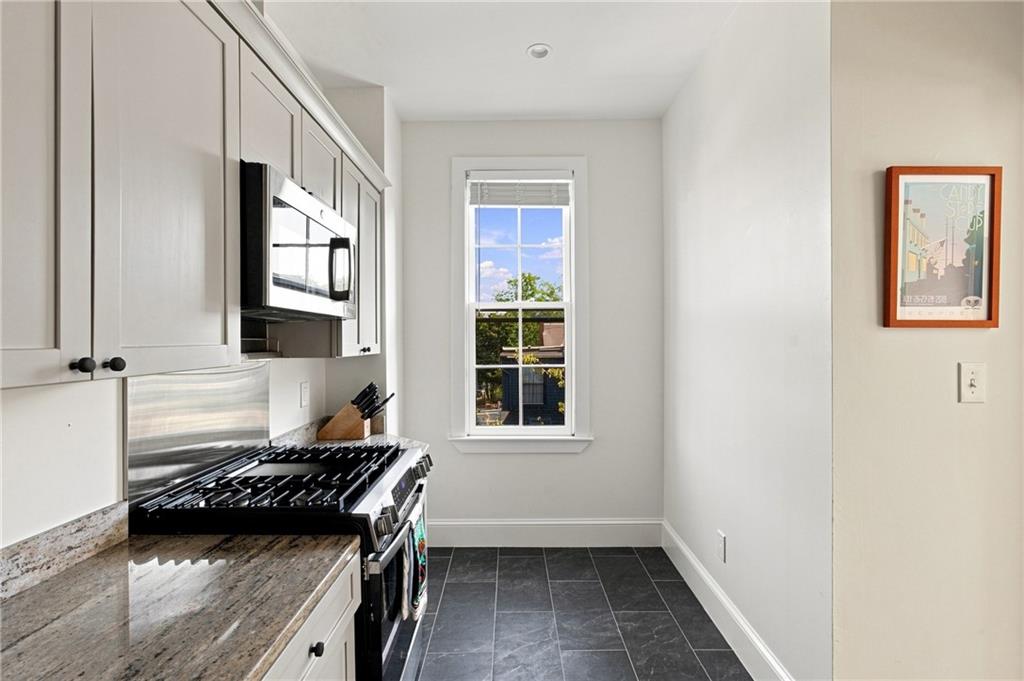 12 Mount Vernon Street Unit 4 Property Photo 17