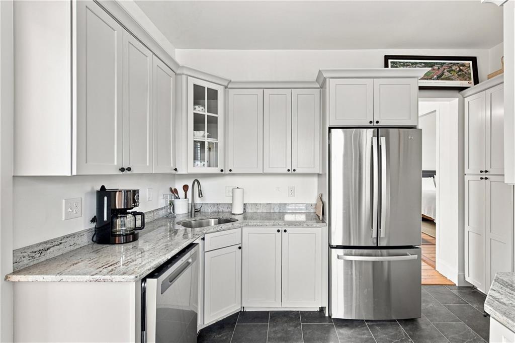 12 Mount Vernon Street Unit 4 Property Photo 18