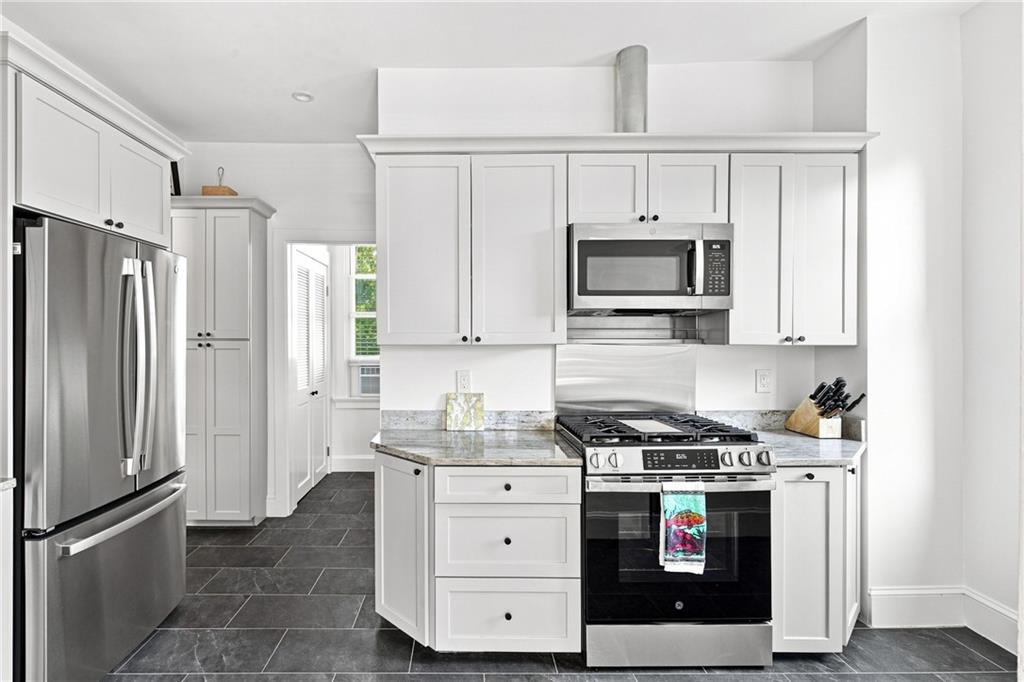 12 Mount Vernon Street Unit 4 Property Photo 19