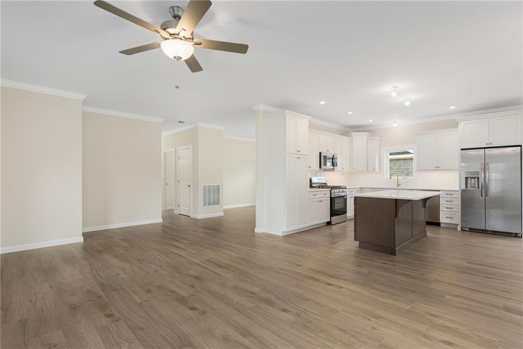 575 South Shore Village Boulevard Property Photo 3