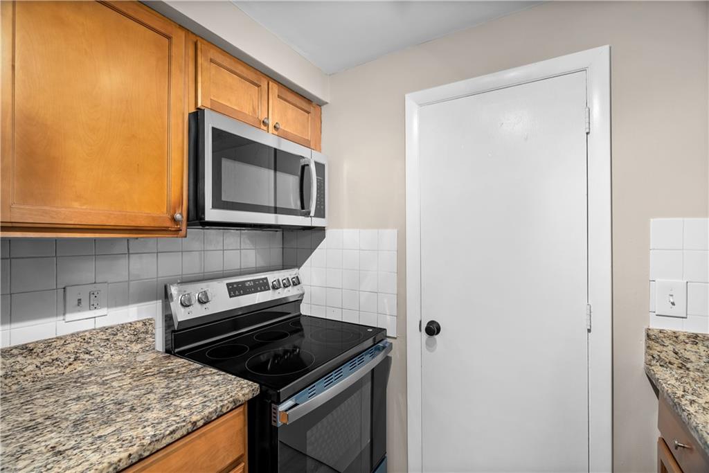50 Carnation Street Unit 6 Property Photo 10