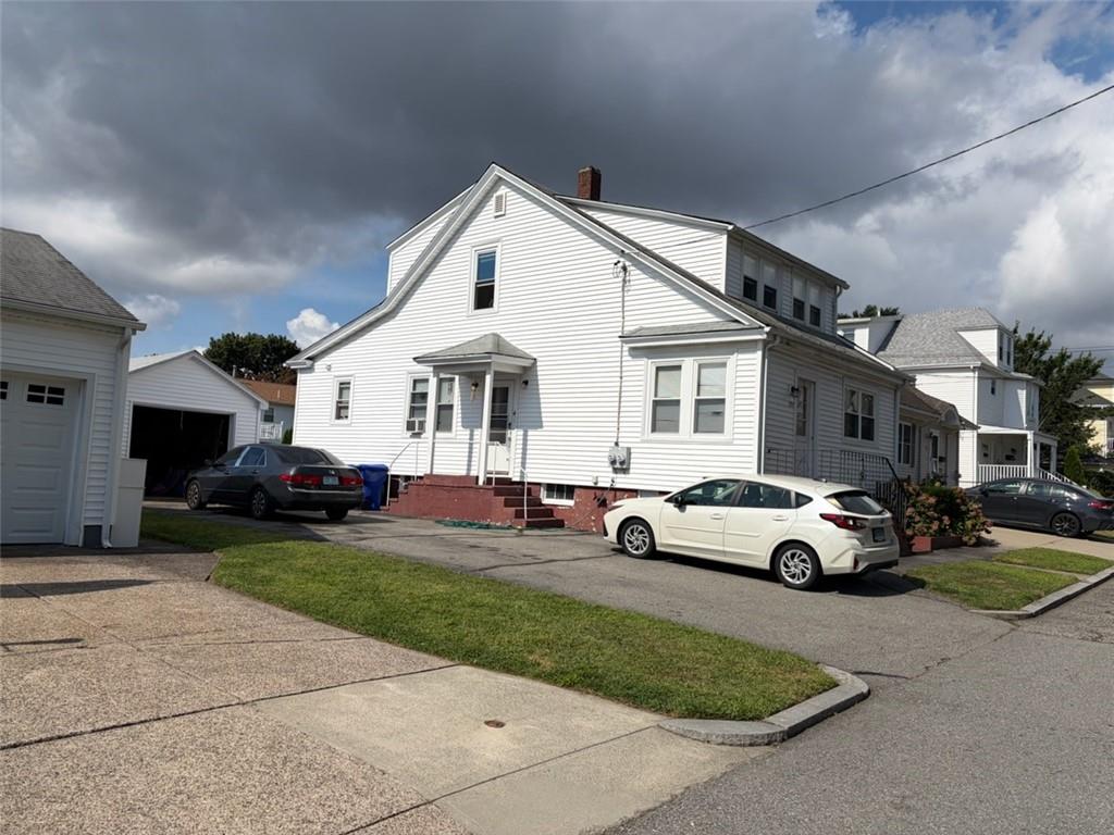 293 Sutton Avenue Property Photo 2