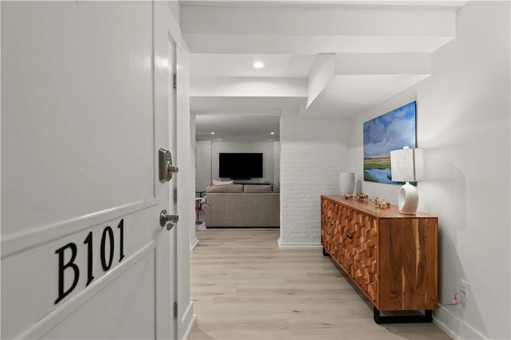 426 Spring Street Unit B101 Property Photo 28
