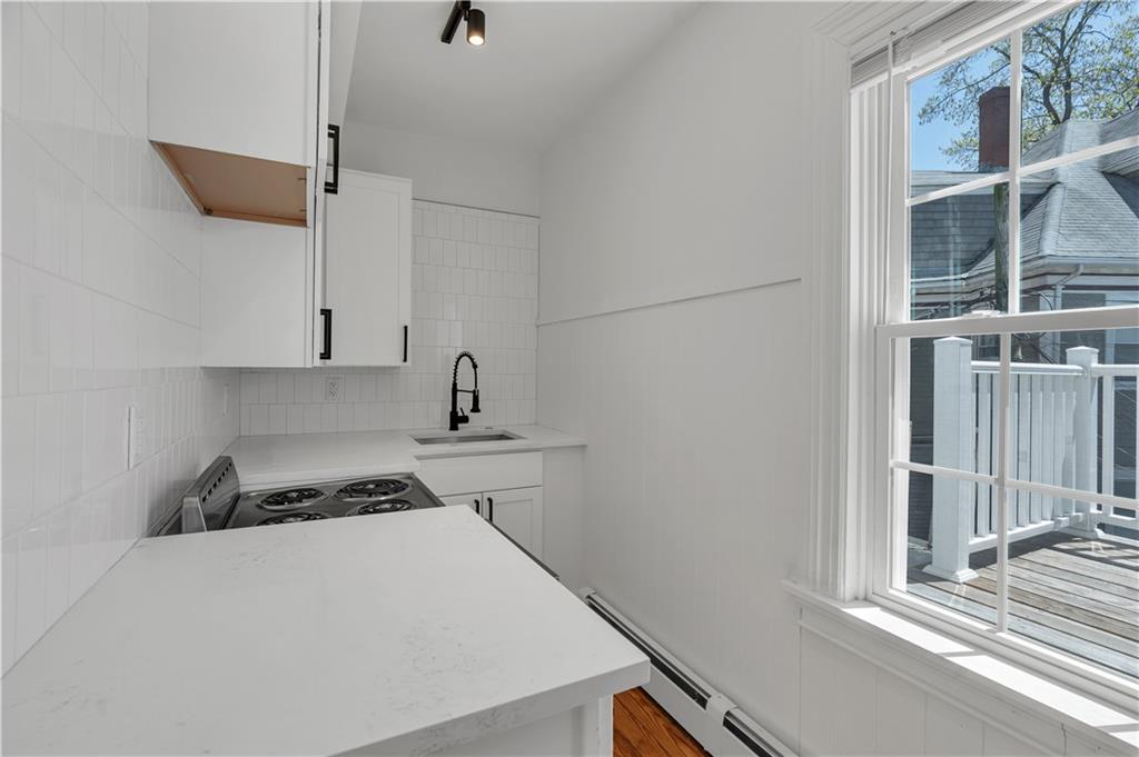 511 Angell Street Property Photo 14