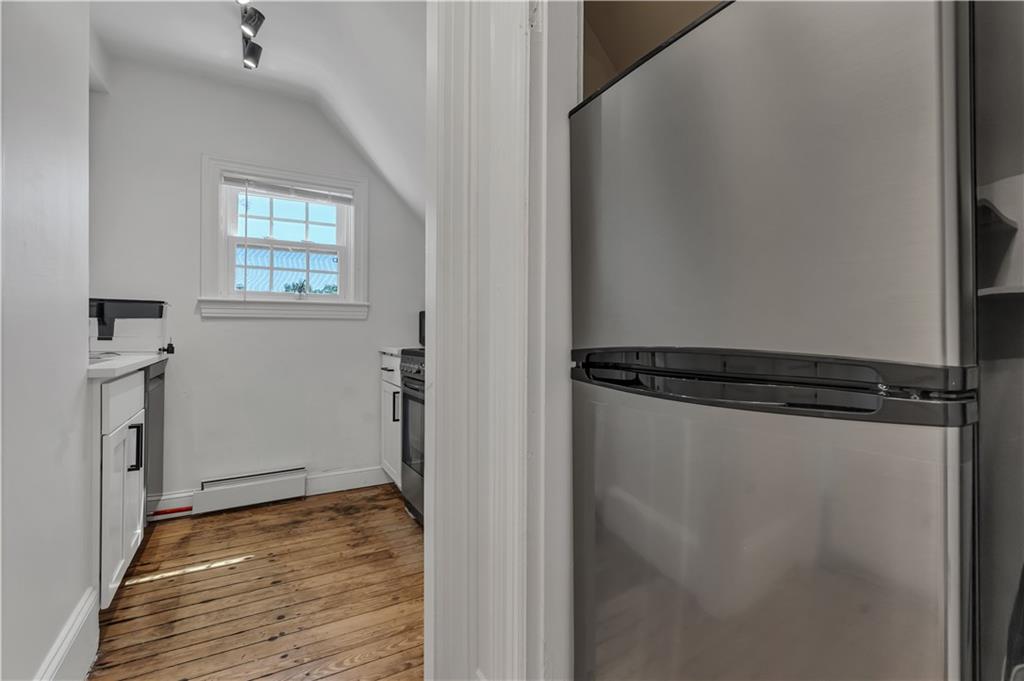 511 Angell Street Property Photo 27