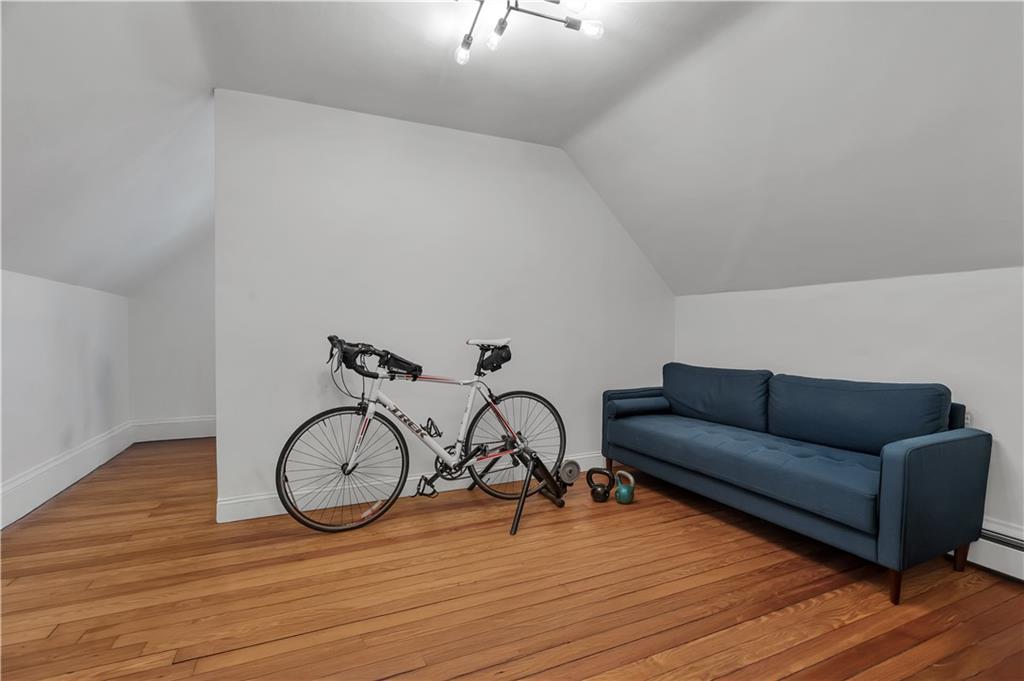 511 Angell Street Property Photo 29