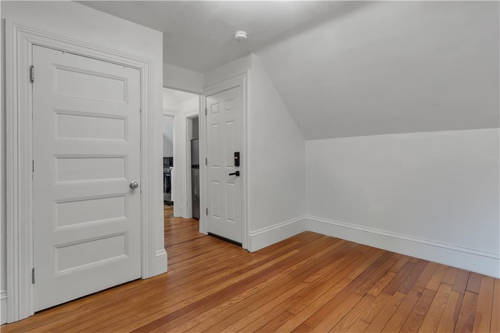 511 Angell Street Property Photo 31