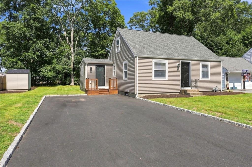 53 Pell Avenue Property Photo 3